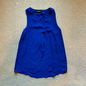 Fabrik fab’rik Blue Sleeveless top with cute back feature in Size Small